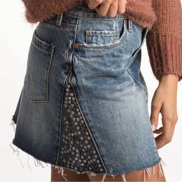BLANK NYC Way Back When Studded Cut Off Denim Mini Skirt 27 - Picture 2 of 12